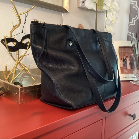 J.Crew Black Peddle Bag EUC - Picture 3 of 15